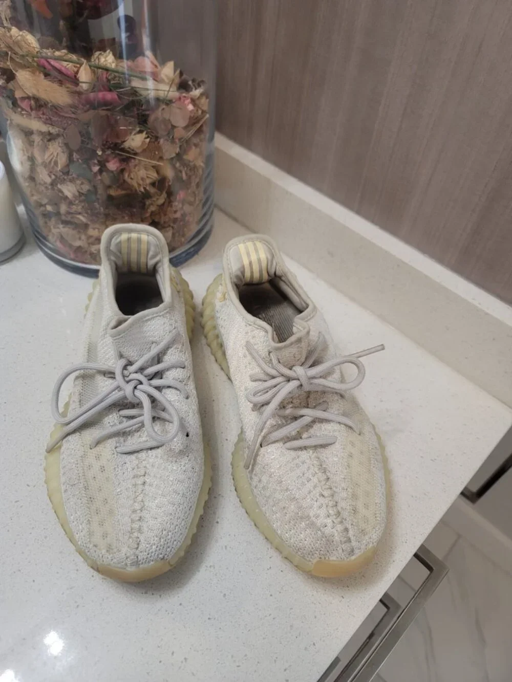 Adidas Yeezy 350 Light V2 Boost Low Size 7.5 Mens Sneakers White